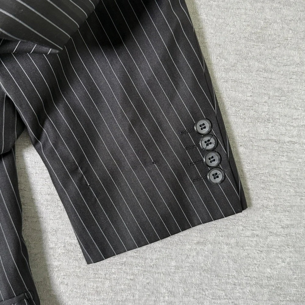 Paul Lorenzo Men's Pinstripe Blazer Size 46R Black Gray Super 150s Suit Jacket